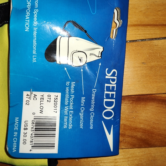 Speedo Sling Backpack. Speedo Sling Backpack. Neoprene with Strap. New with Tags - Picture 2 of 12